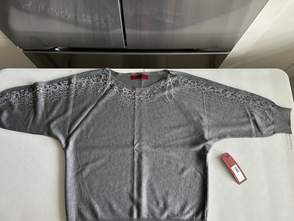 Love Scarlett womens rhinestone sweater size XL